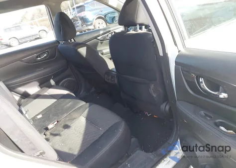 2017 Nissan Rogue S z USA, uszkodzony, nr VIN KNMAT2MV5HP566770